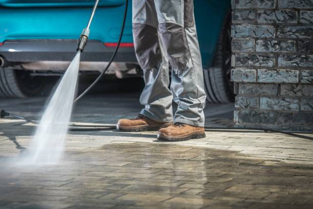 Best Pool Deck Cleaning in Chanhassen, MN